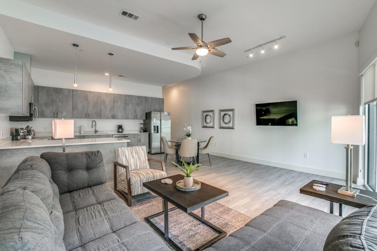 Apartment Destination At The Cedars 307 Dallas
